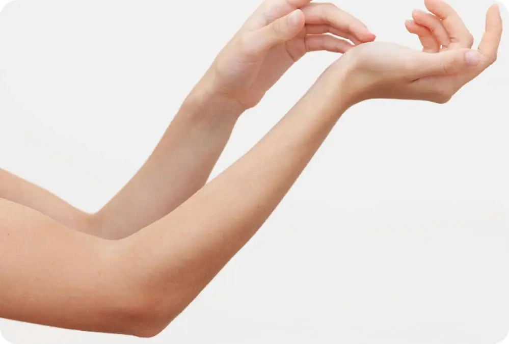 Reduces hair on upper and lower arms.